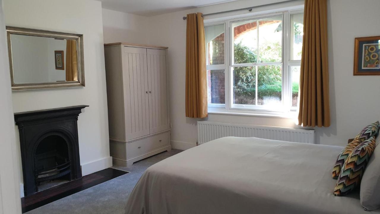 Beautiful Garden Apartment In Leafy St Leonards 5 Mins To Beach Esterno foto