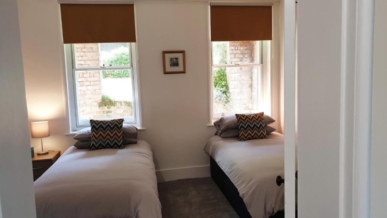 Beautiful Garden Apartment In Leafy St Leonards 5 Mins To Beach Esterno foto