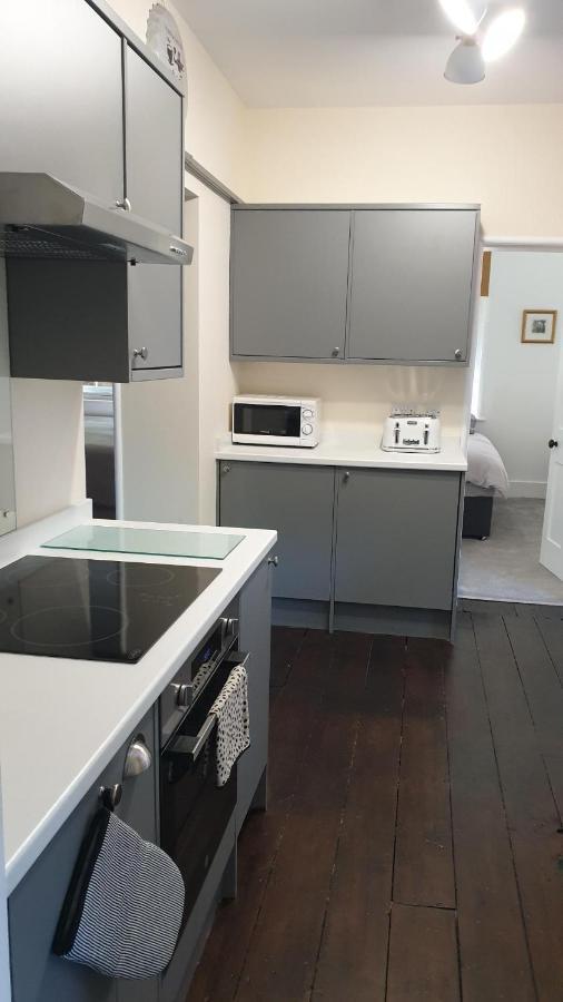 Beautiful Garden Apartment In Leafy St Leonards 5 Mins To Beach Esterno foto