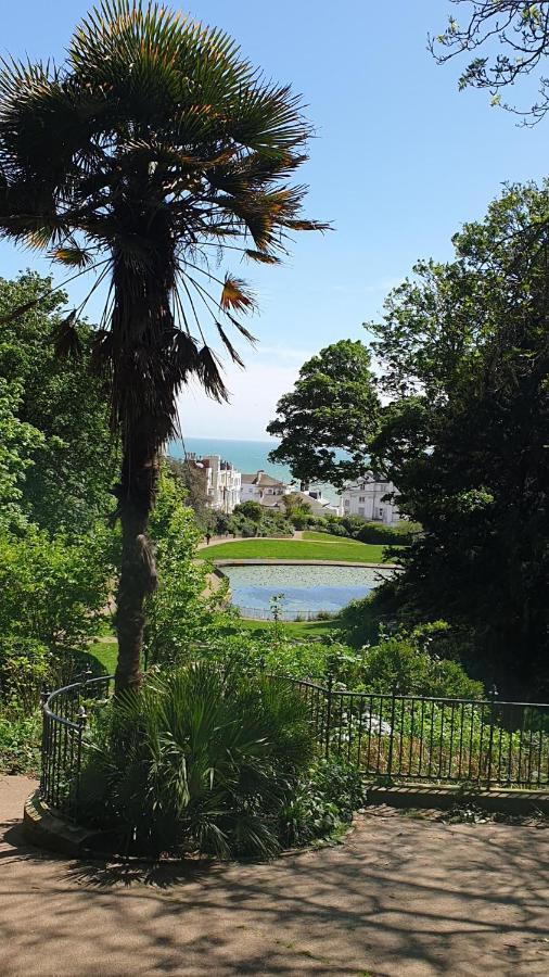 Beautiful Garden Apartment In Leafy St Leonards 5 Mins To Beach Esterno foto
