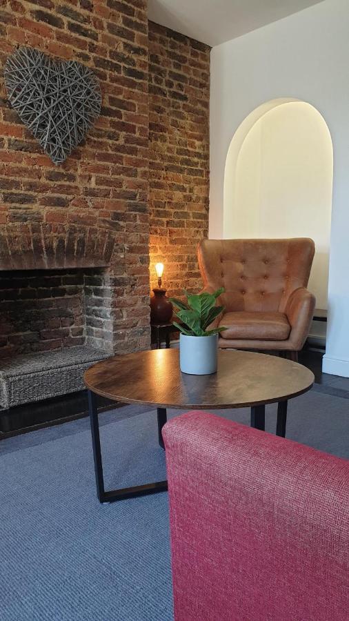 Beautiful Garden Apartment In Leafy St Leonards 5 Mins To Beach Esterno foto